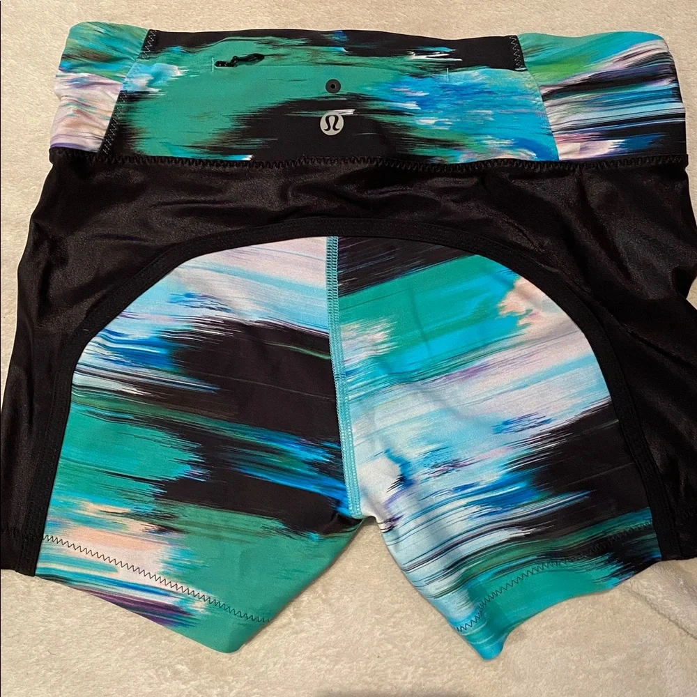 Lululemon Water: Sun & Swim women’s swim shorts Pigment Wind Dragonfly Sz S - Picture 3 of 8
